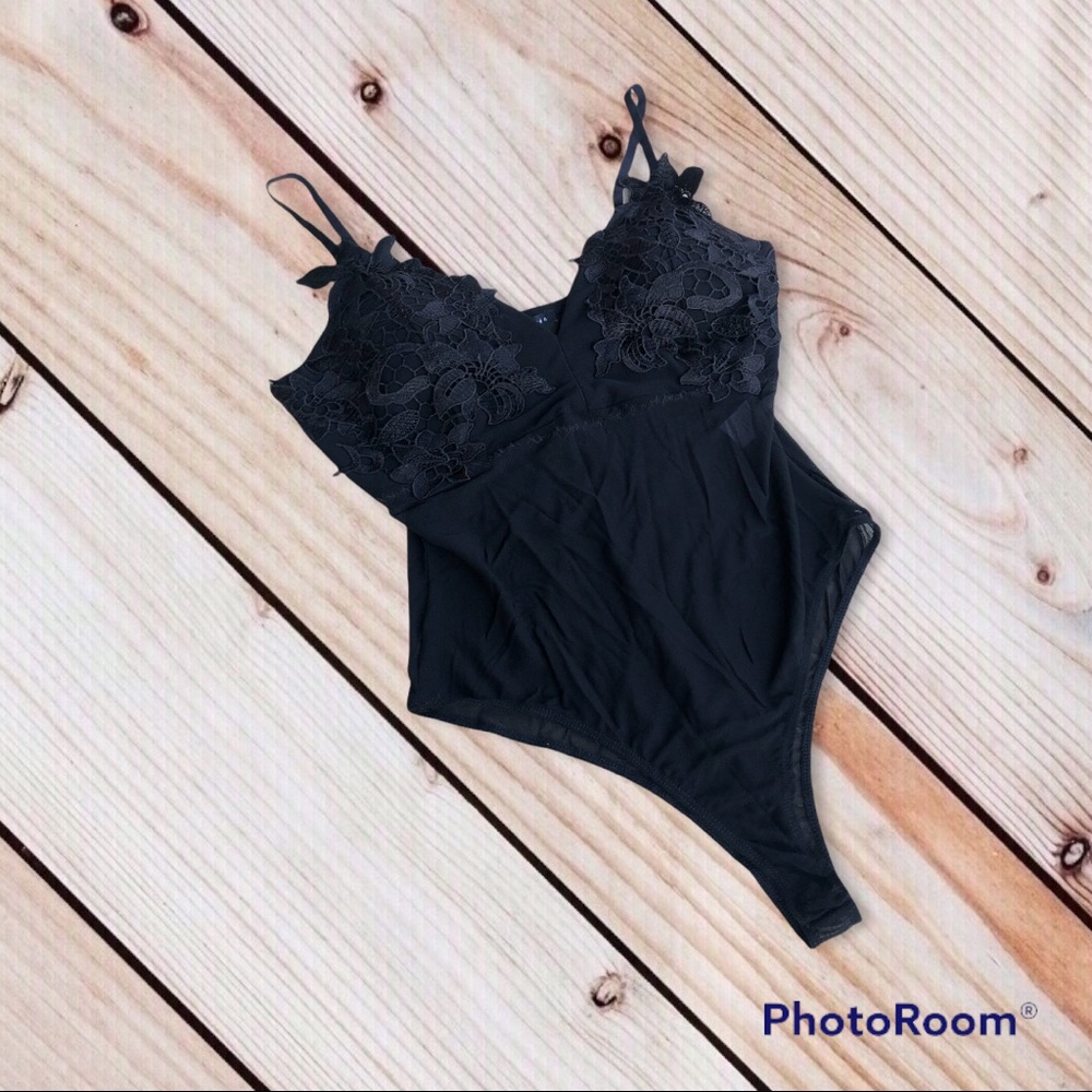 Haute Monde juniors L part see thru bodysuit